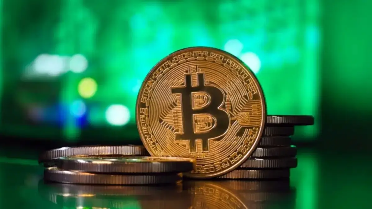 Hat napja folyamatosan áramlik tőke a Bitcoin ETF-ekbe